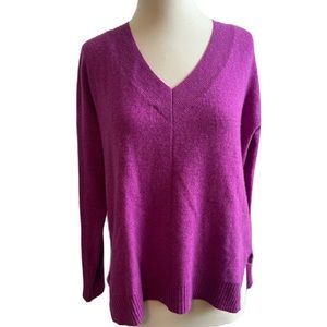 White + Warren Cashmere sweater v neck